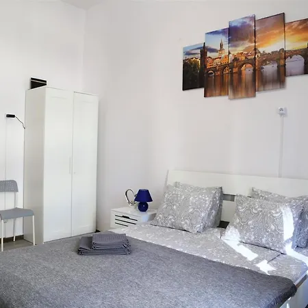 Republic Square Loft Apartahotel *
