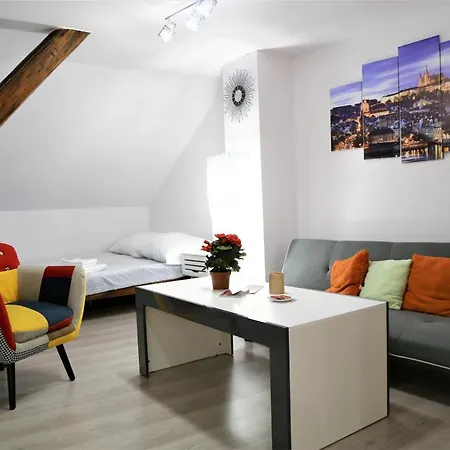Republic Square Loft Apartahotel Praga