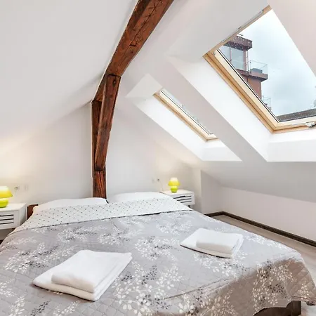 Republic Square Loft Apartahotel Praga
